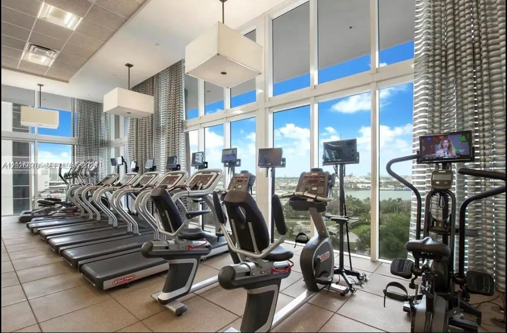 50 Biscayne Blvd #3303 Miami, FL 33132