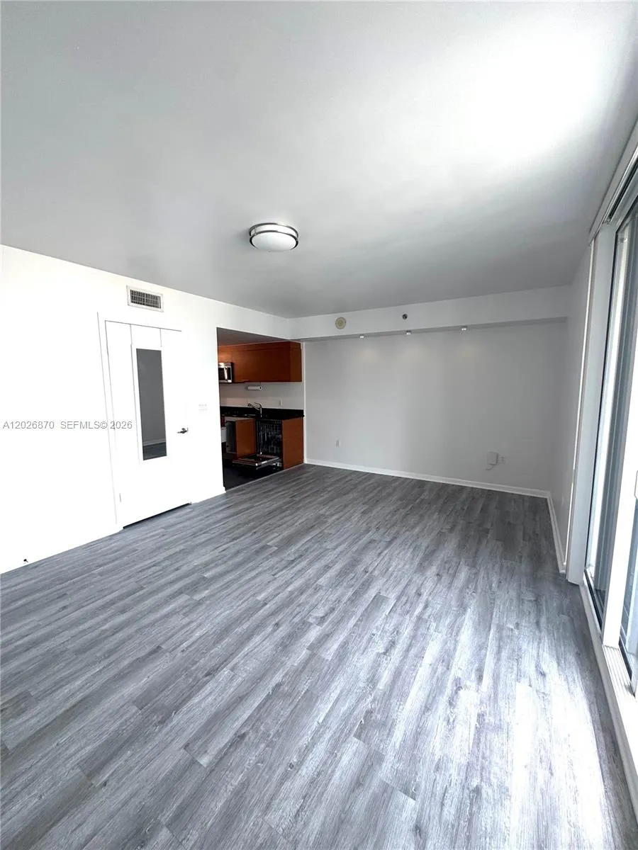 50 Biscayne Blvd #3303 Miami, FL 33132