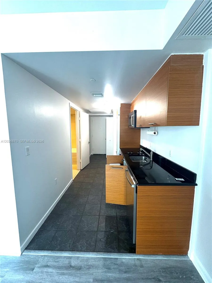 50 Biscayne Blvd #3303 Miami, FL 33132