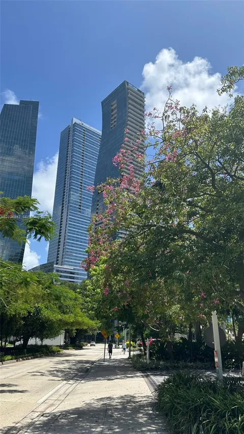 1451 Brickell Ave #3804