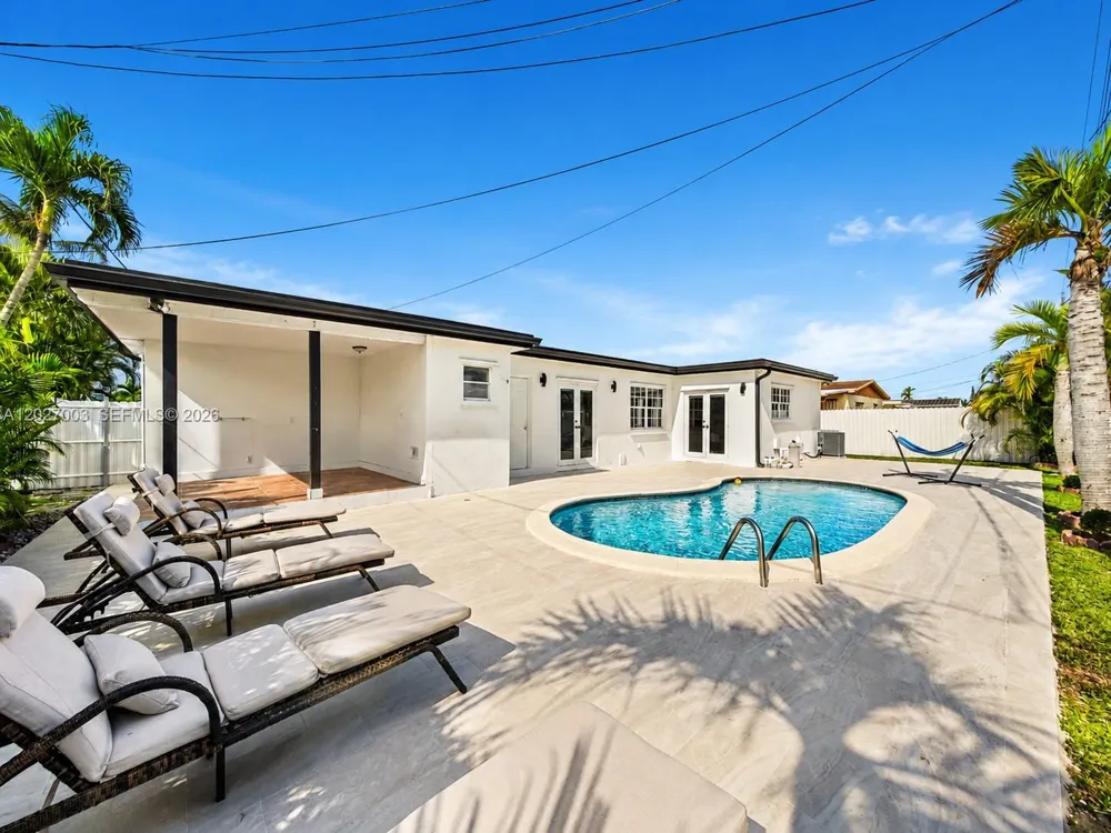 2761 SW 92nd Pl Miami, FL 33165