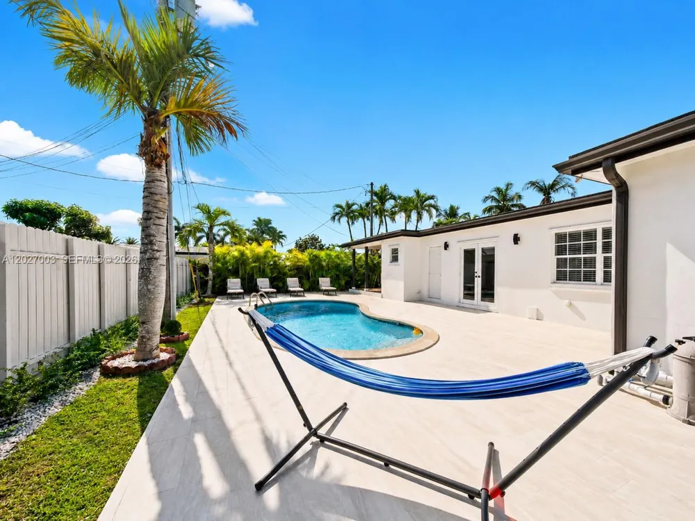 2761 SW 92nd Pl Miami, FL 33165