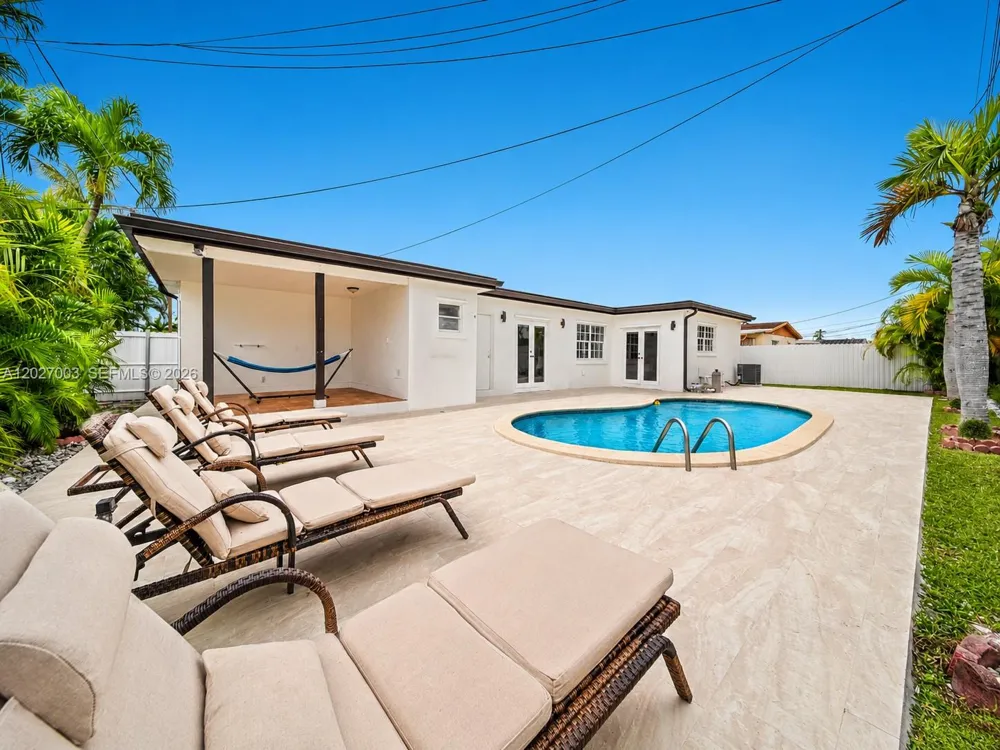 2761 SW 92nd Pl Miami, FL 33165