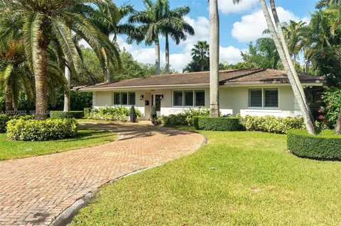 4750 Alhambra Cir