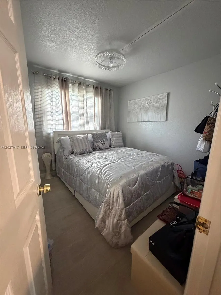4162 Kingsbridge Drive Orlando, FL 32839