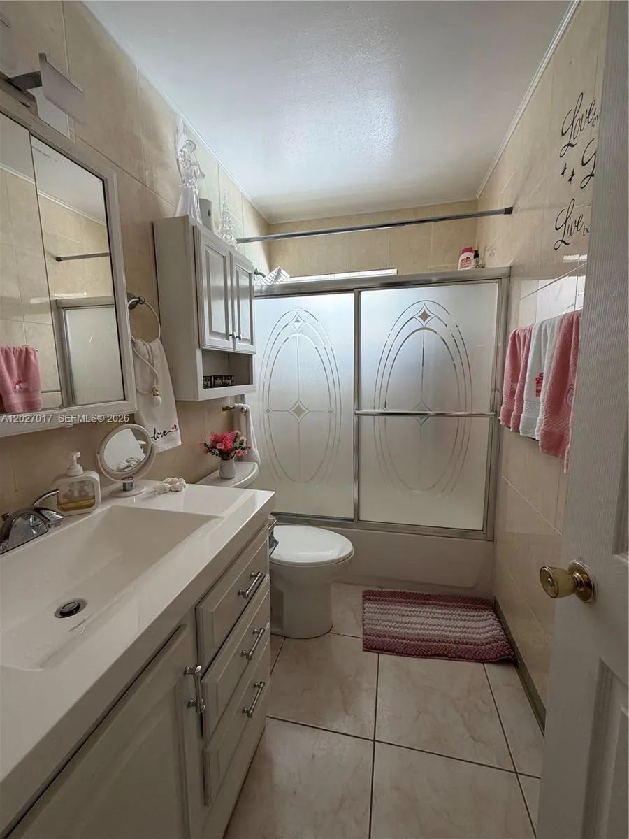 4162 Kingsbridge Drive Orlando, FL 32839