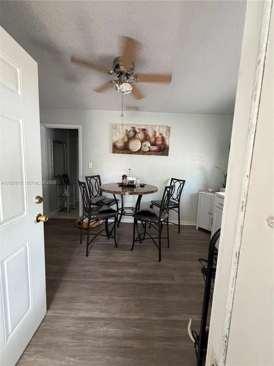 4162 Kingsbridge Drive Orlando, FL 32839