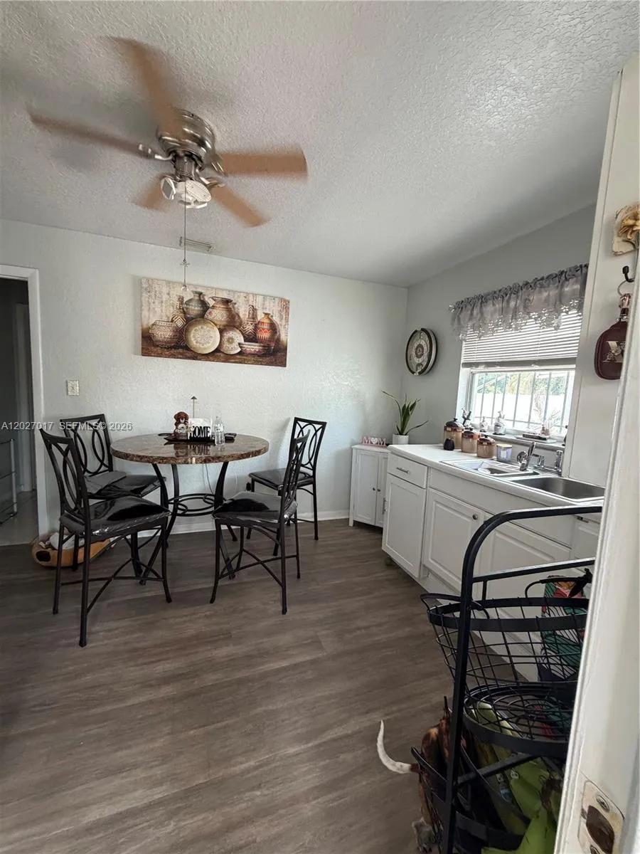 4162 Kingsbridge Drive Orlando, FL 32839