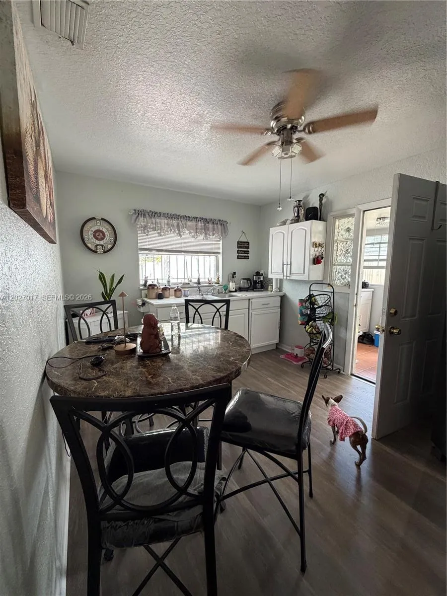 4162 Kingsbridge Drive Orlando, FL 32839