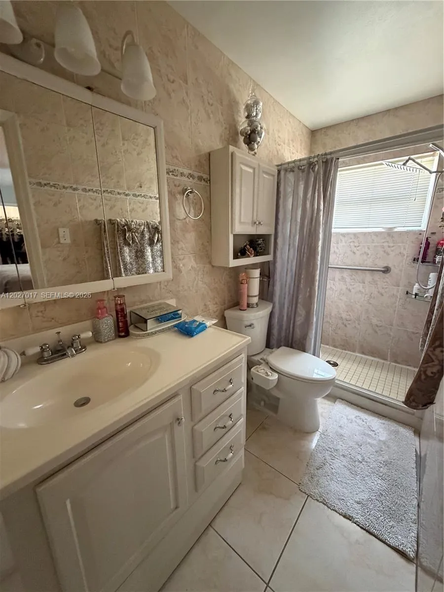 4162 Kingsbridge Drive Orlando, FL 32839