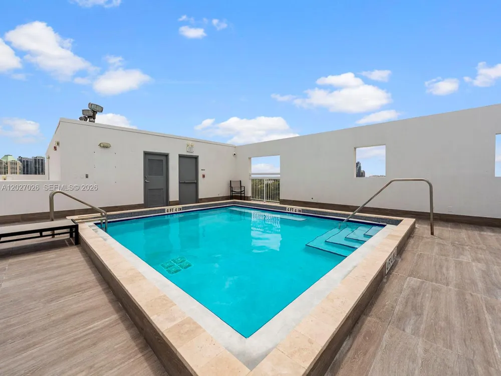 2740 SW 28th Ter #508 Miami, FL 33133