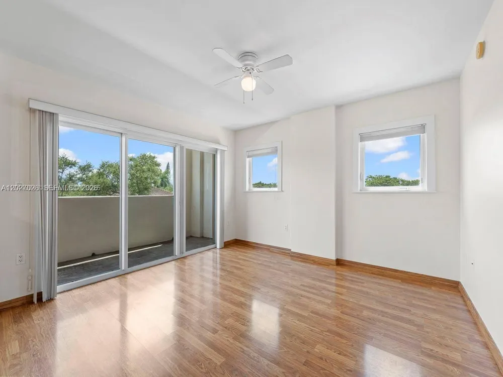 2740 SW 28th Ter #508 Miami, FL 33133