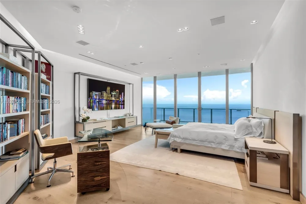 350 Ocean Dr #LPH2N Key Biscayne, FL 33149