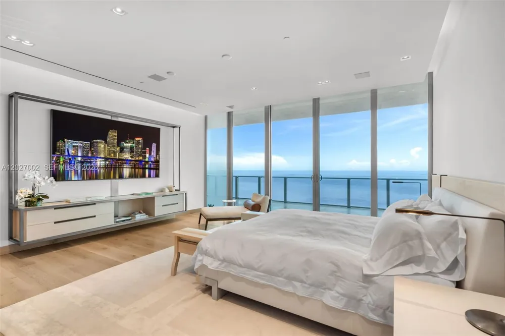 350 Ocean Dr #LPH2N Key Biscayne, FL 33149