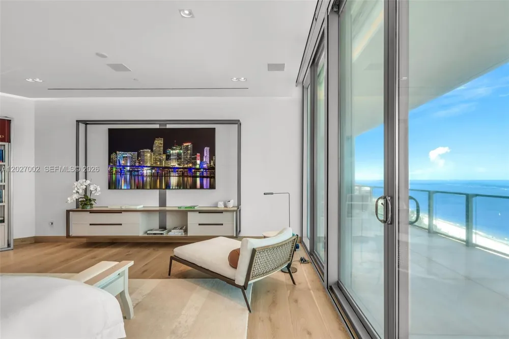 350 Ocean Dr #LPH2N Key Biscayne, FL 33149
