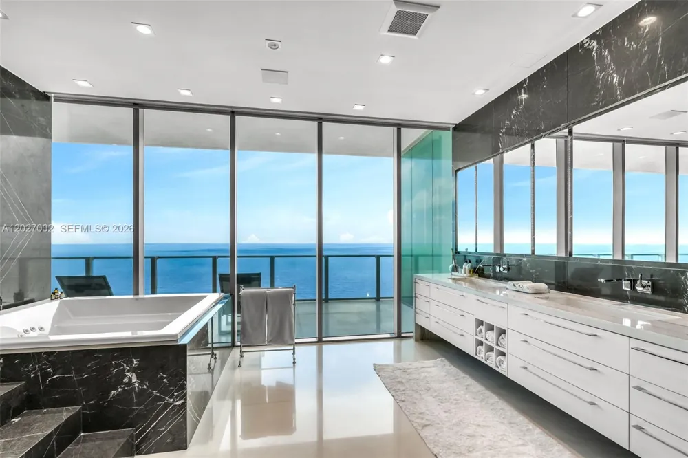 350 Ocean Dr #LPH2N Key Biscayne, FL 33149