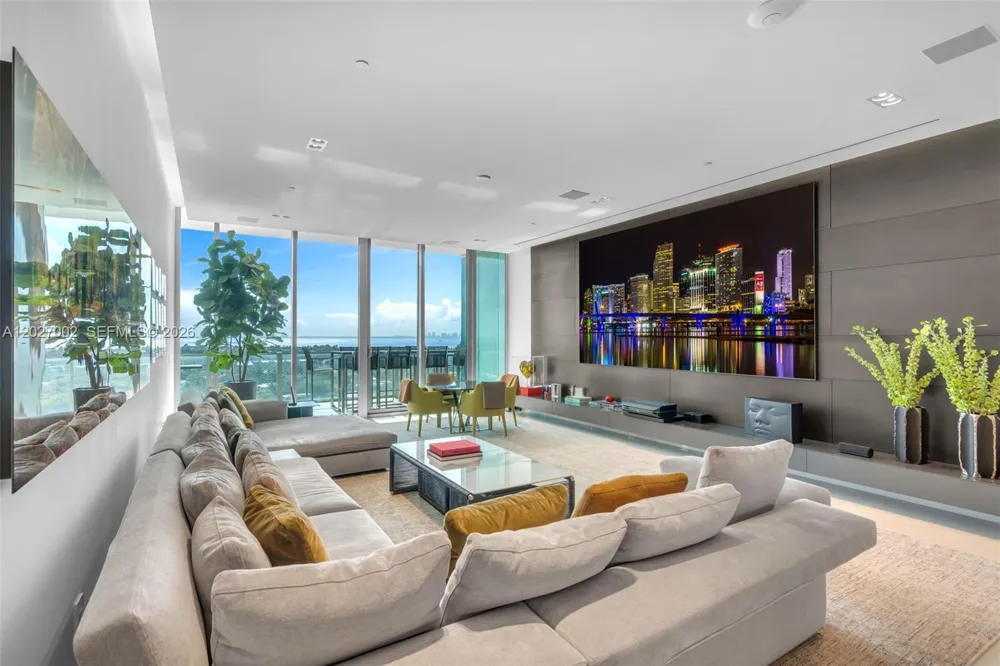 350 Ocean Dr #LPH2N Key Biscayne, FL 33149