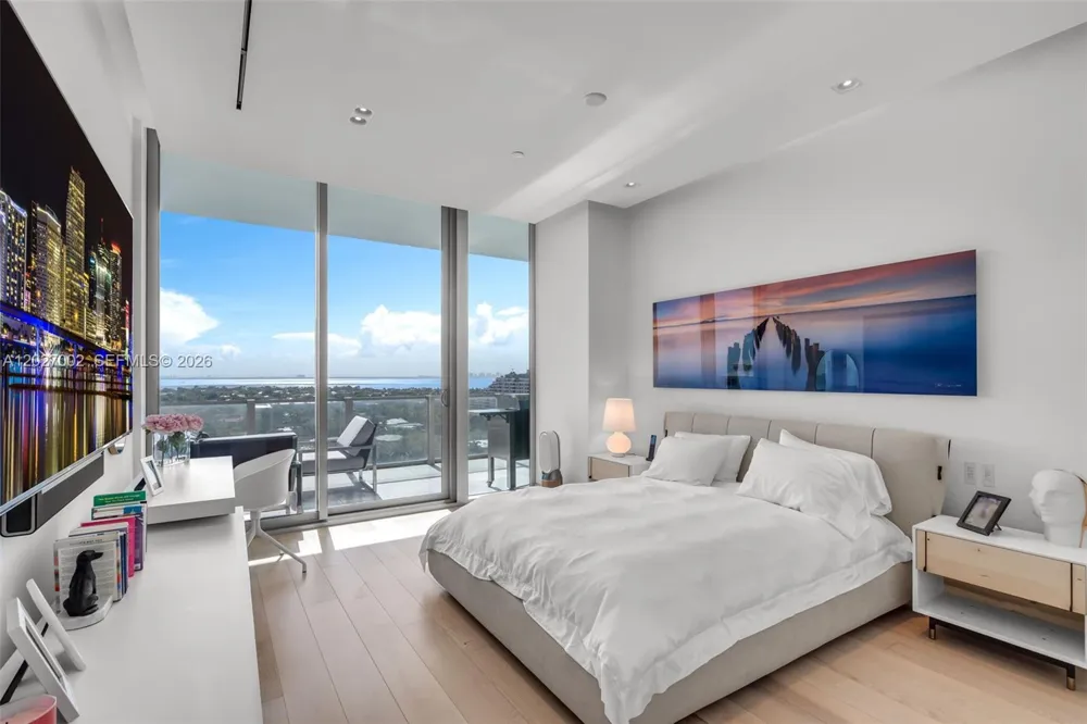 350 Ocean Dr #LPH2N Key Biscayne, FL 33149