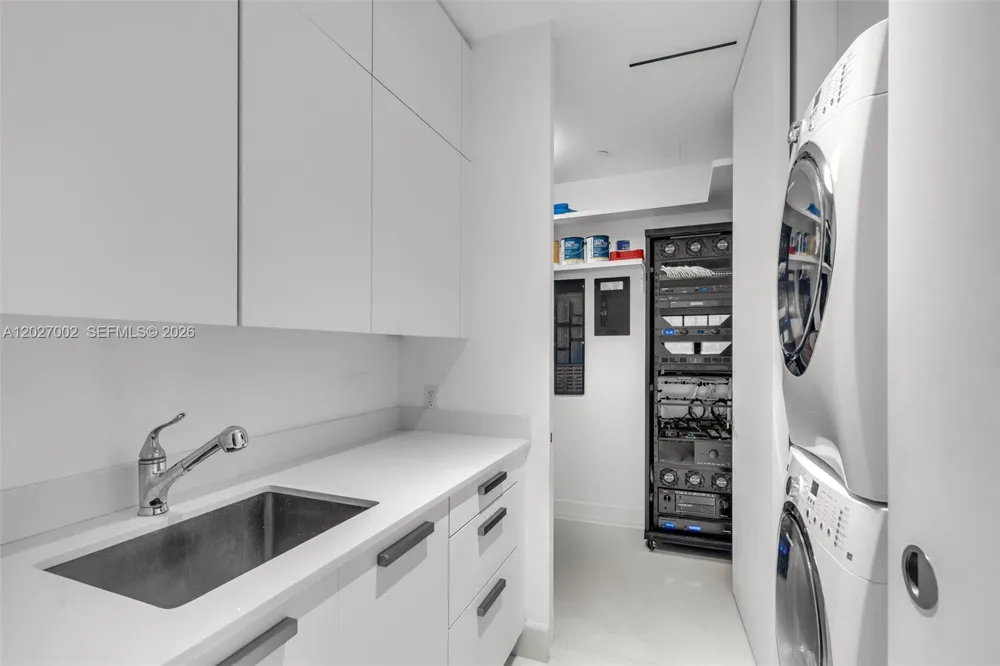 350 Ocean Dr #LPH2N Key Biscayne, FL 33149