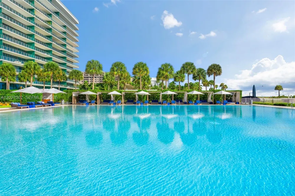 350 Ocean Dr #LPH2N Key Biscayne, FL 33149
