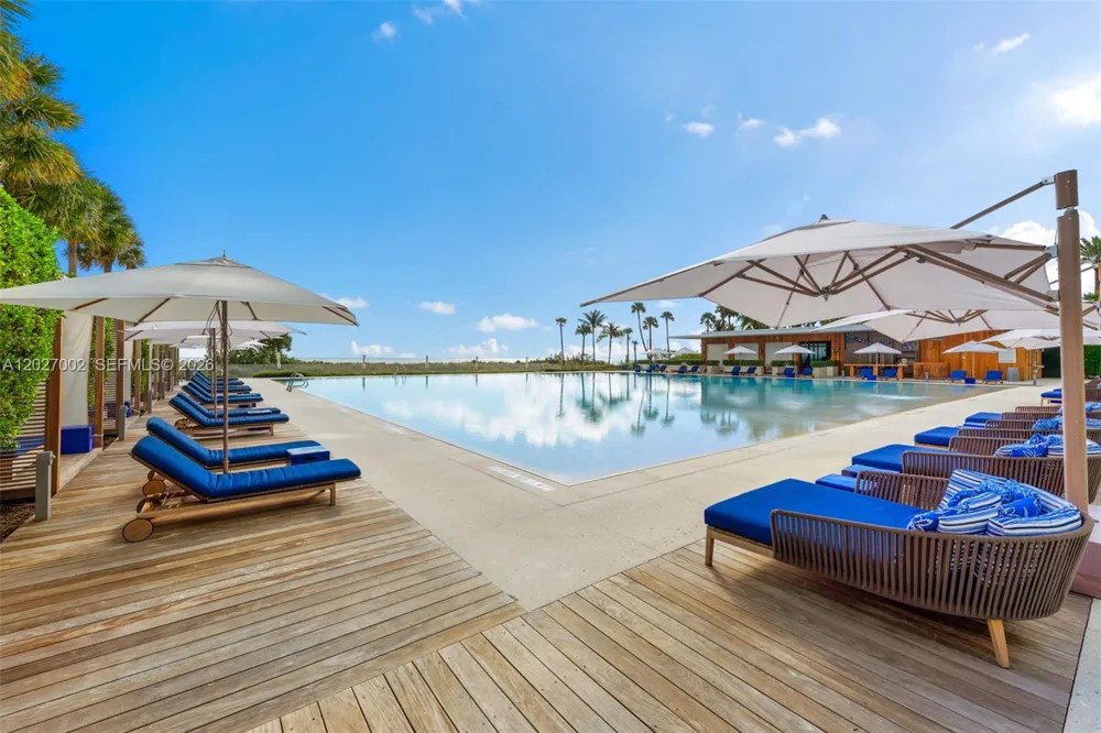 350 Ocean Dr #LPH2N Key Biscayne, FL 33149