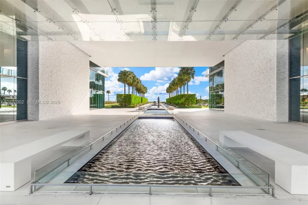 350 Ocean Dr #LPH2N Key Biscayne, FL 33149