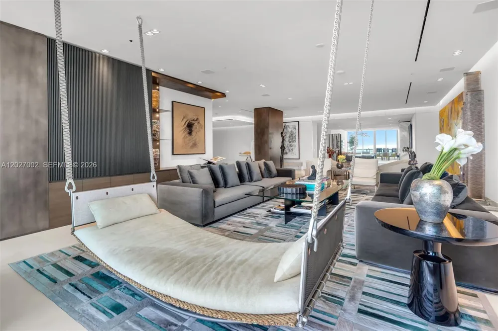 350 Ocean Dr #LPH2N Key Biscayne, FL 33149