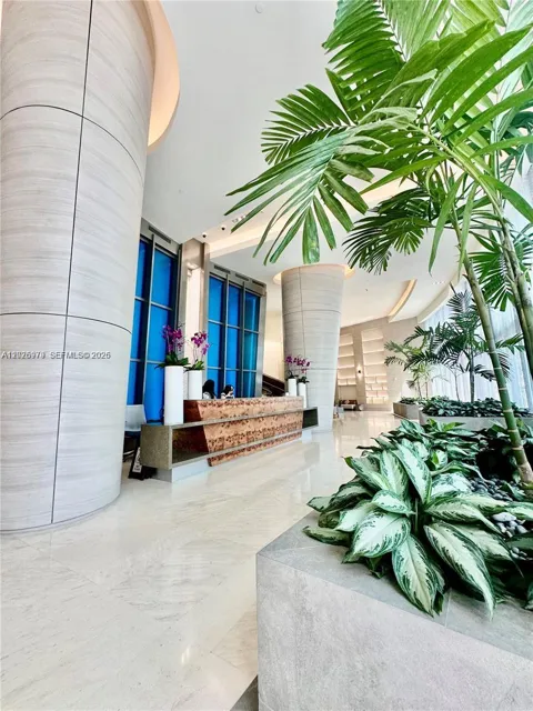 18201 Collins Ave #5307