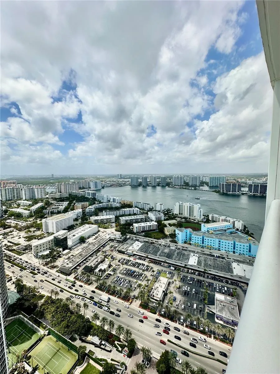 18201 Collins Ave #5307 Sunny Isles Beach, FL 33160