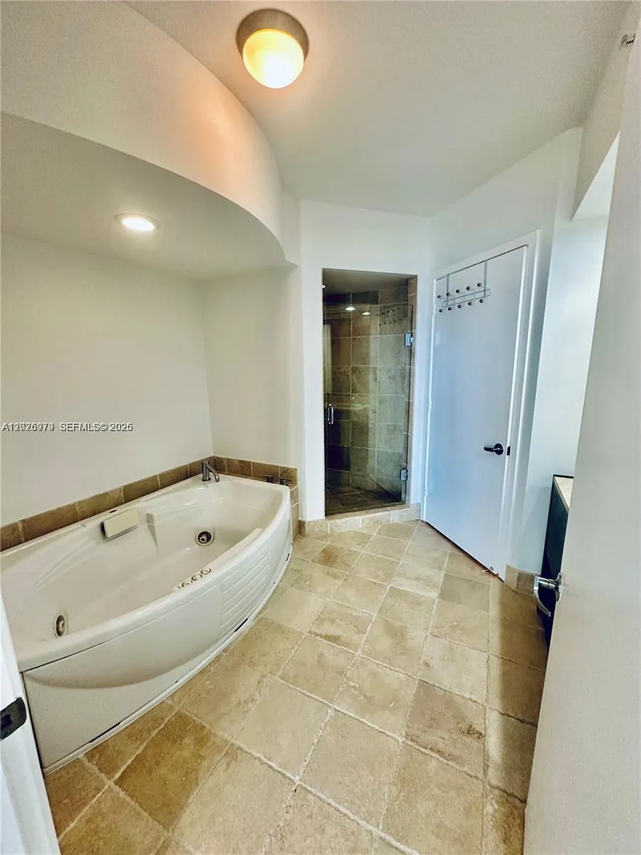 18201 Collins Ave #5307 Sunny Isles Beach, FL 33160