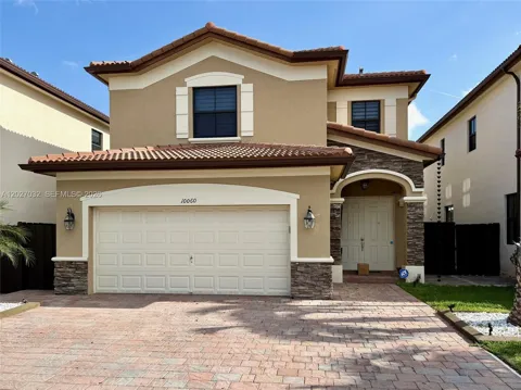 10060 NW 86th Ter