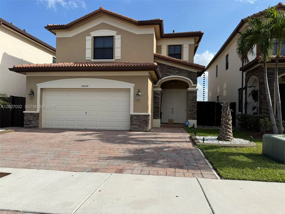 10060 NW 86th Ter Doral, FL 33178