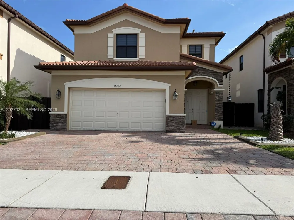 10060 NW 86th Ter Doral, FL 33178