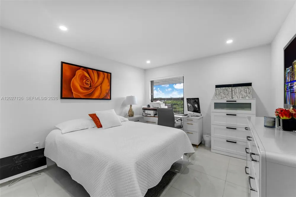 1350 SW 122nd Ave #415 Miami, FL 33184