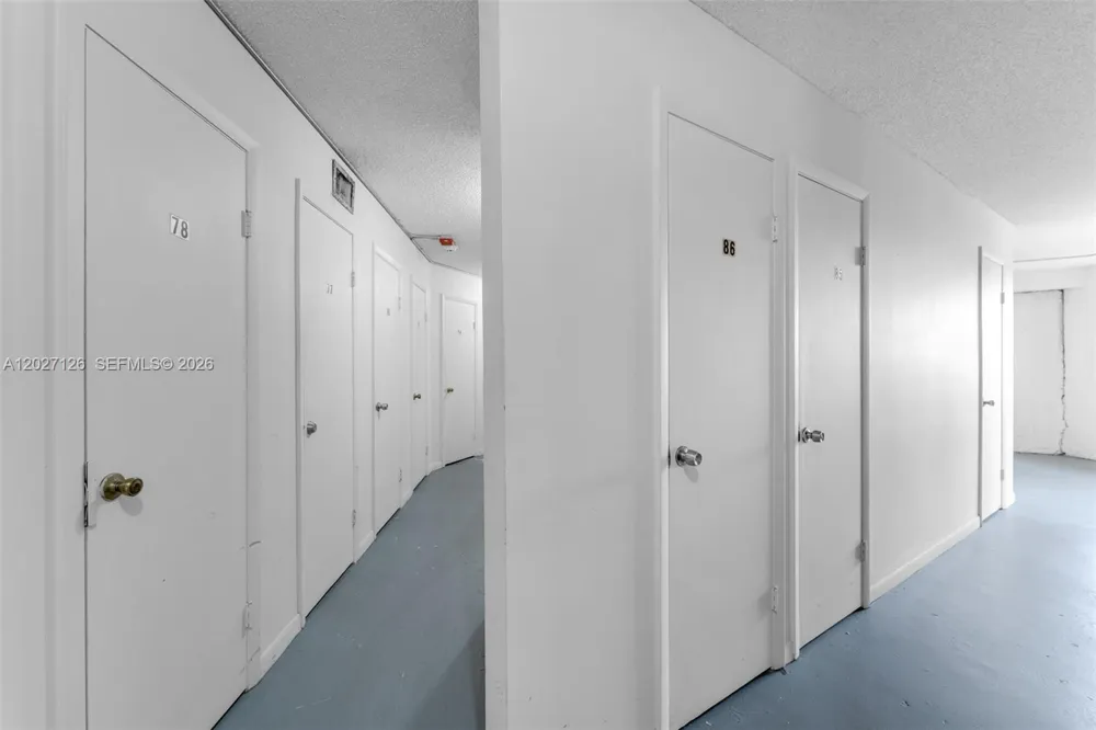 1350 SW 122nd Ave #415 Miami, FL 33184