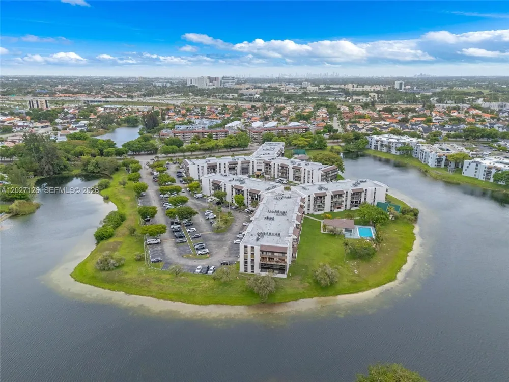 1350 SW 122nd Ave #415 Miami, FL 33184