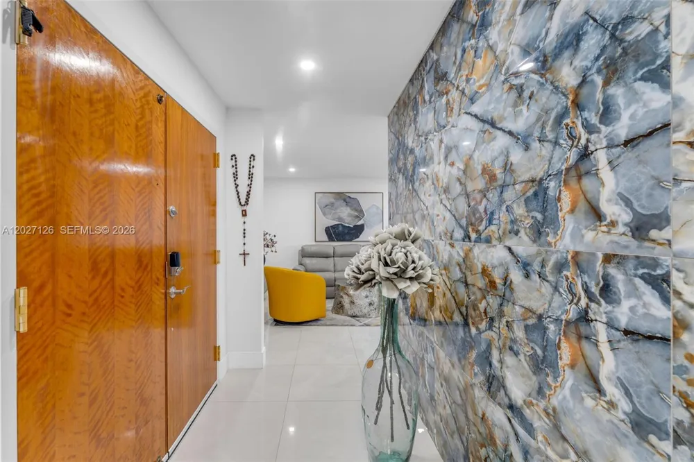 1350 SW 122nd Ave #415 Miami, FL 33184