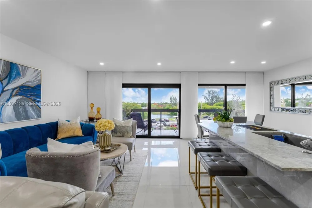1350 SW 122nd Ave #415 Miami, FL 33184