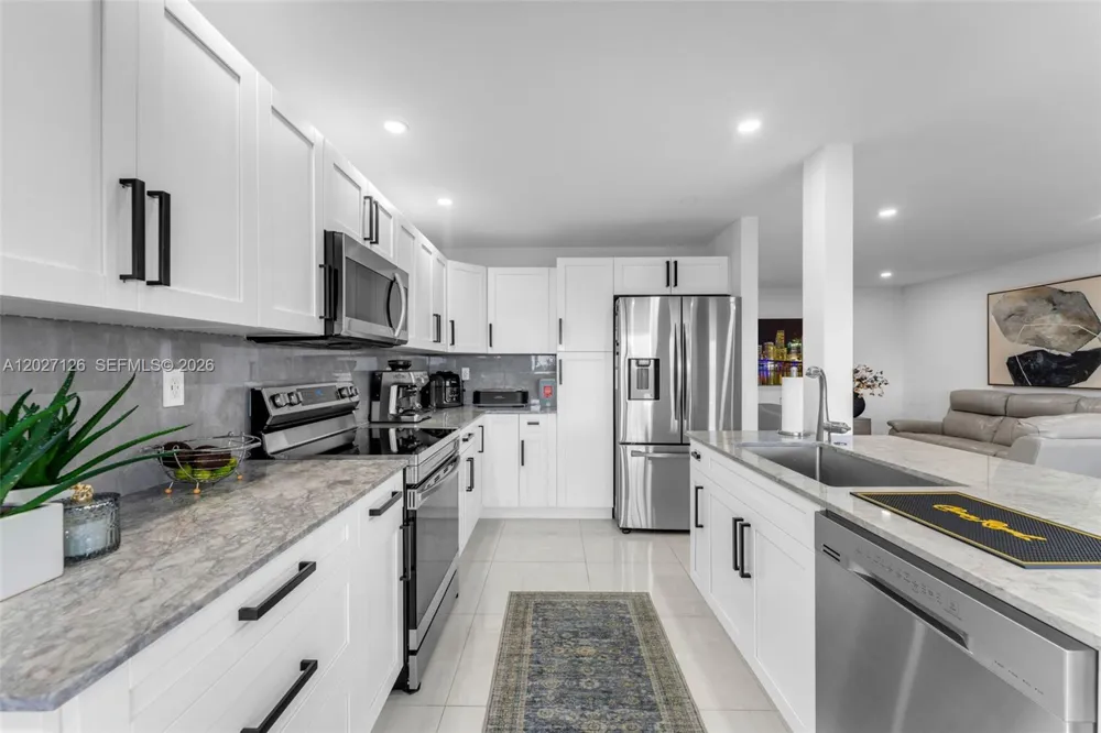 1350 SW 122nd Ave #415 Miami, FL 33184