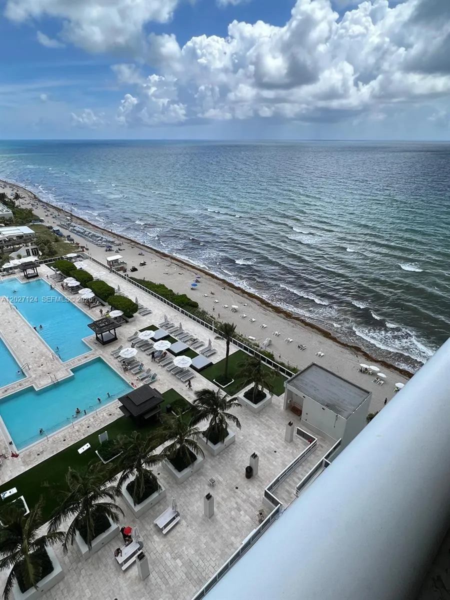 1830 S Ocean Dr #1812 Hallandale Beach, FL 33009