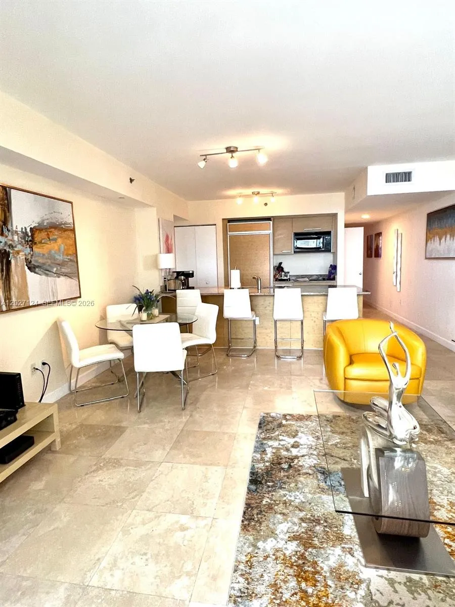 1830 S Ocean Dr #1812 Hallandale Beach, FL 33009