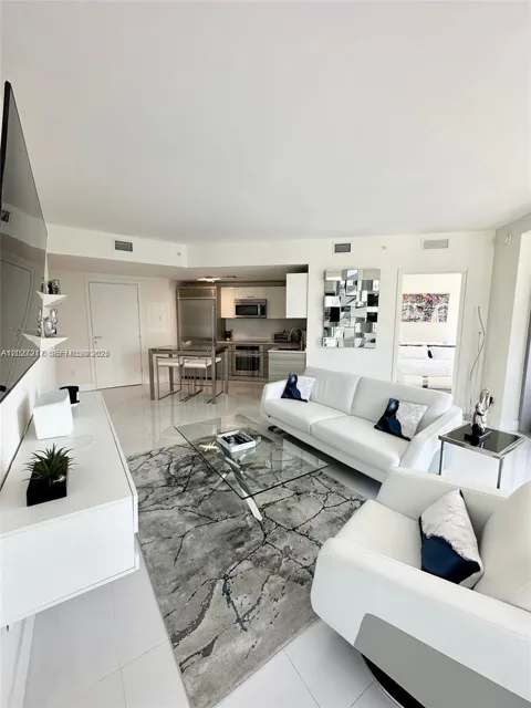 1300 Brickell Bay Dr #3101