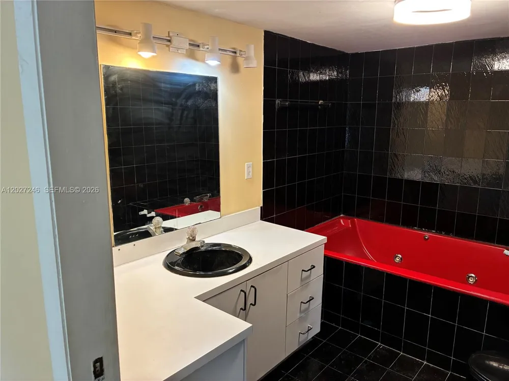 13509 NE 24th Pl North Miami, FL 33181