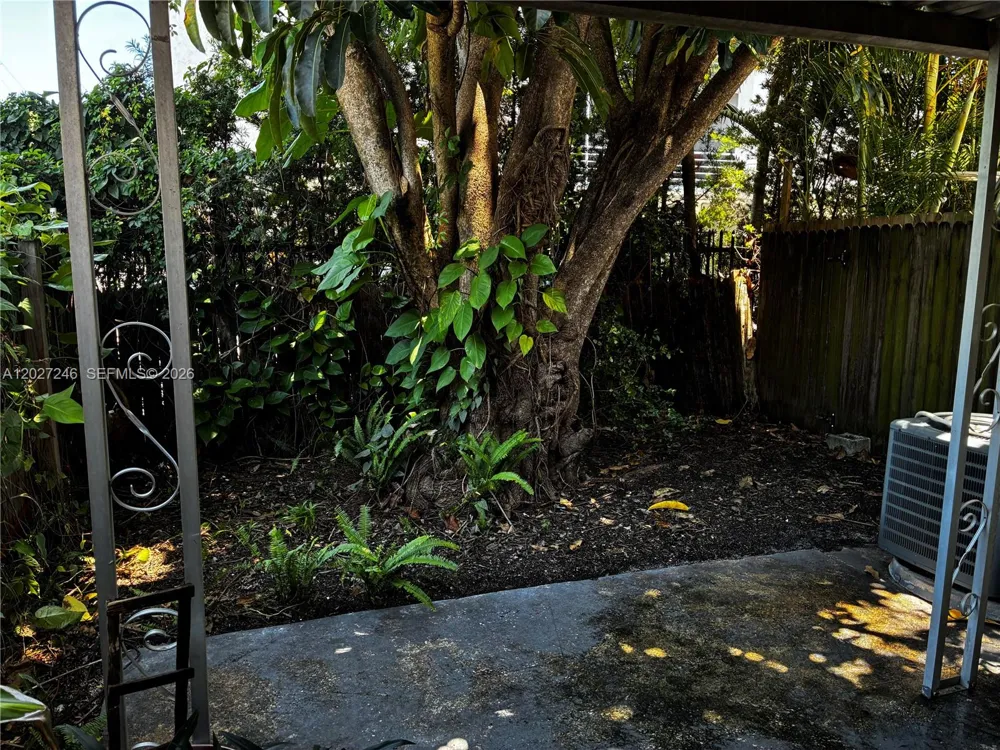 13509 NE 24th Pl North Miami, FL 33181