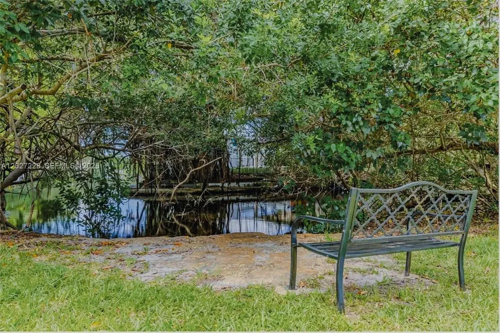 19200 NE 25th Ave #322C Miami, FL 33180