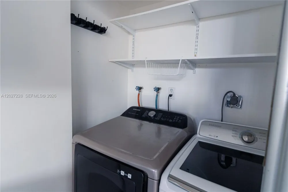 19200 NE 25th Ave #322C Miami, FL 33180