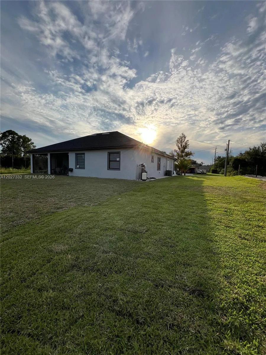 616 Maple Ave N Lehigh Acres, FL 33972