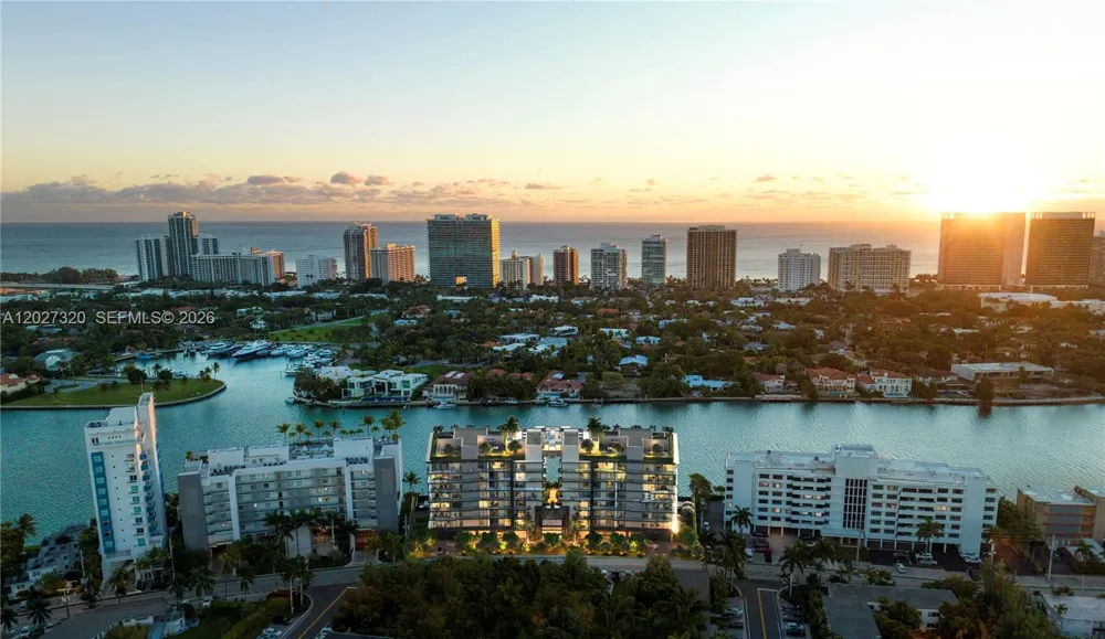 10141 E Bay Harbor Dr. #301 Bay Harbor Islands, FL 33154