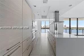 17111 Biscayne Blvd #1210 North Miami Beach, FL 33160