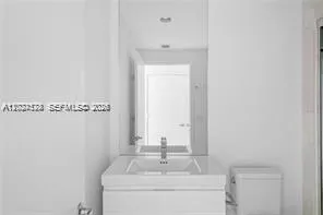 17111 Biscayne Blvd #1210 North Miami Beach, FL 33160